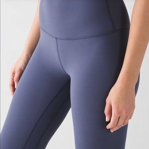 ISO Lululemon Align II 25" Pant Size 4- Greyvy